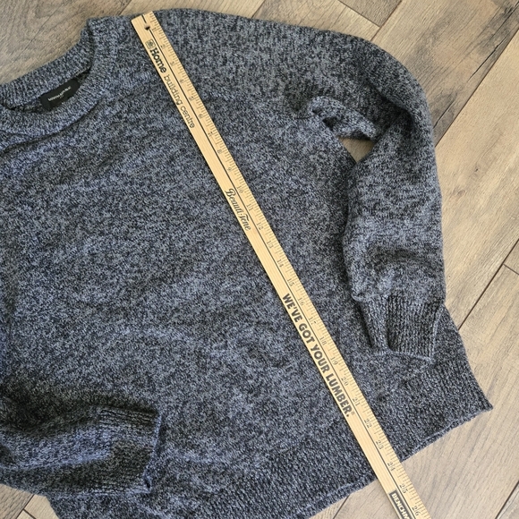 Banana Republic Men's Medium Gray Sweater - Picture 3 of 9